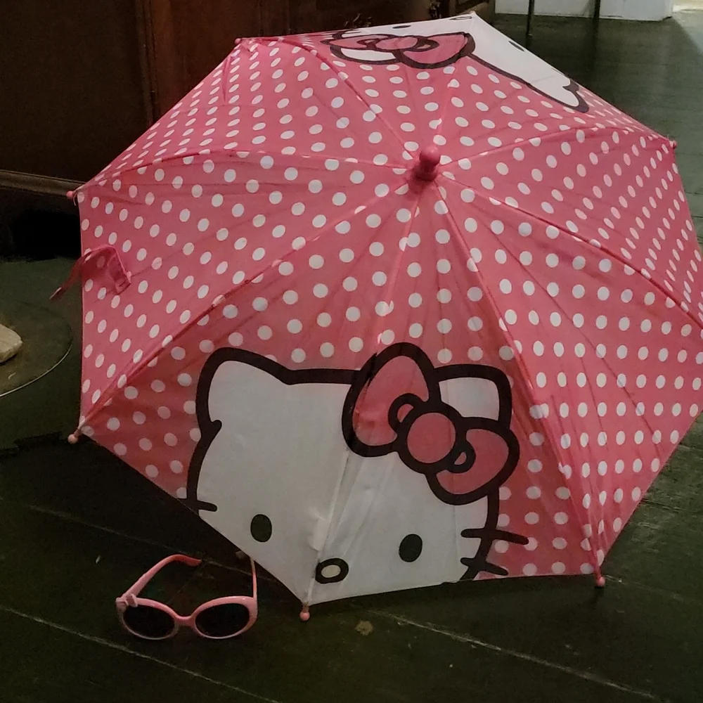 Hello Kitty Umbrella and Sunnies 🕶